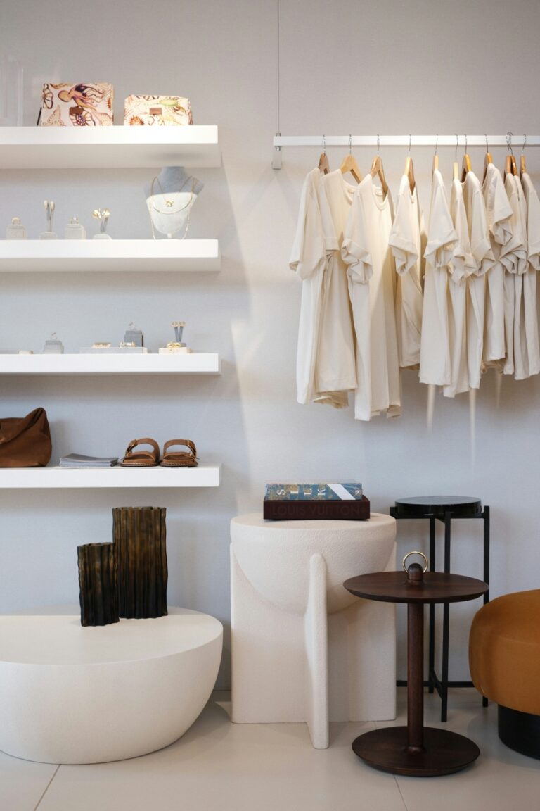 Walk-In Closet Design Tips: Layout, Storage, and Organization Ideas